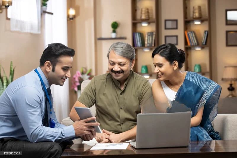 Trust You Can See - Family meeting with professional